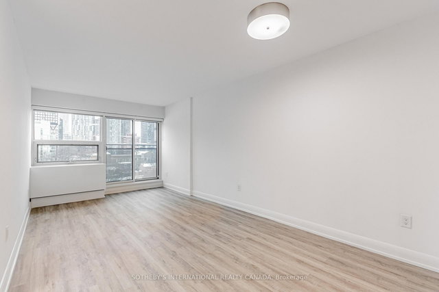 1621 - 191 Sherbourne Street