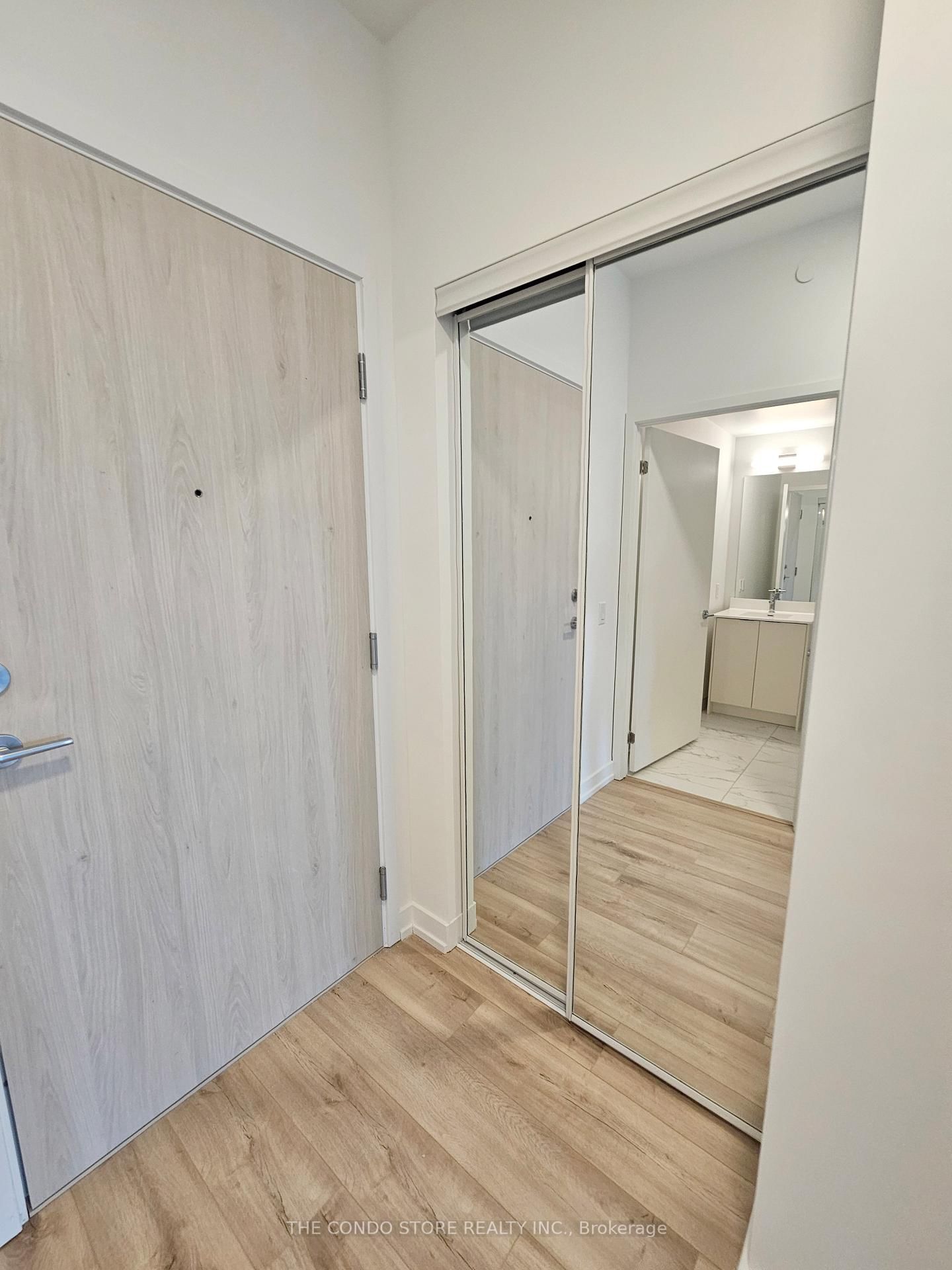 181 Sheppard Avenue E, Unit 522 - Photo 4