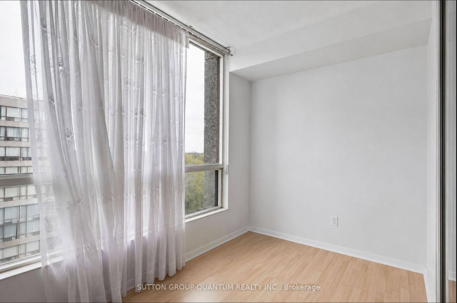 5765 Yonge Street, Unit 706 - Photo 12