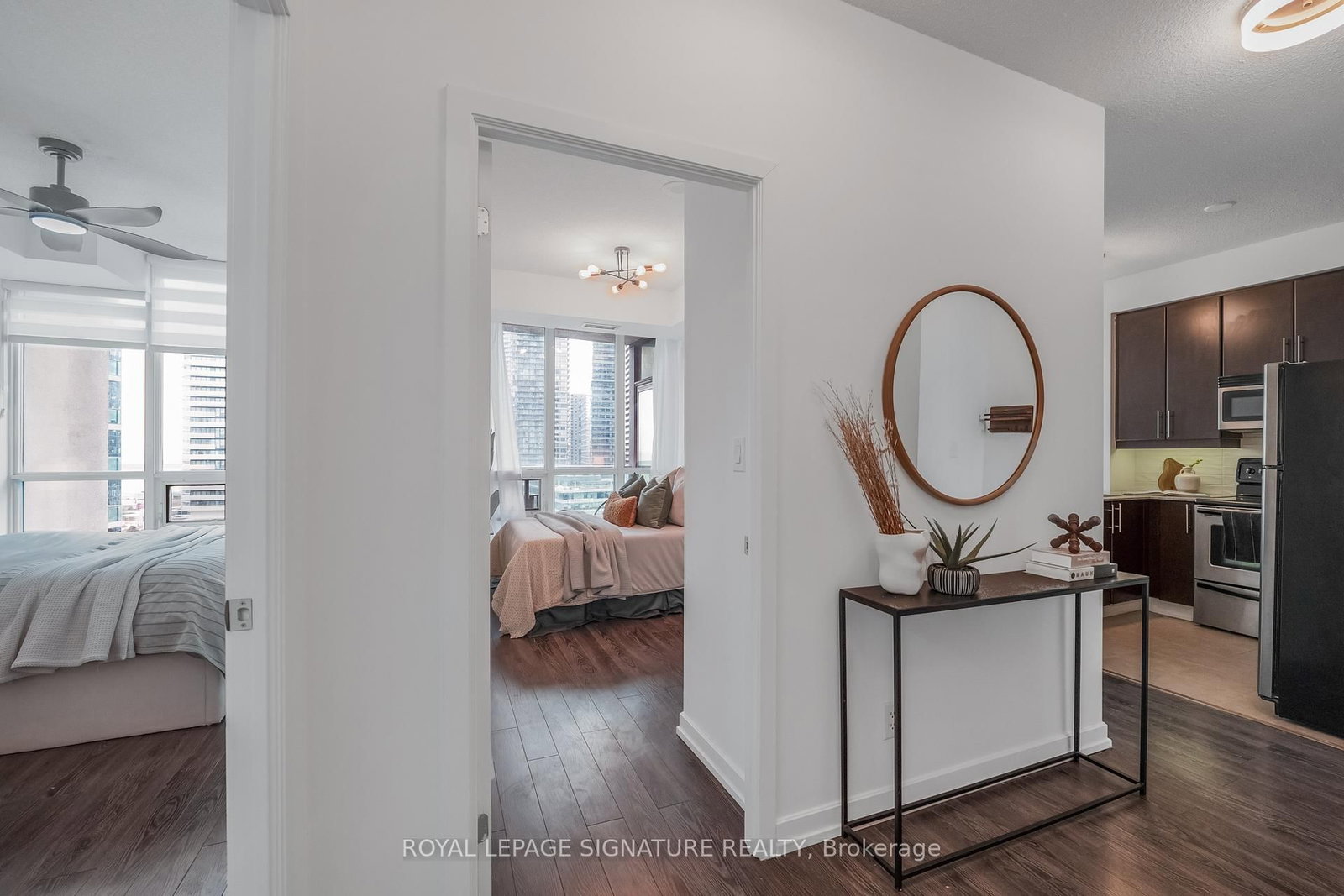 18 Harbour Street, Unit 1801 - Photo 13