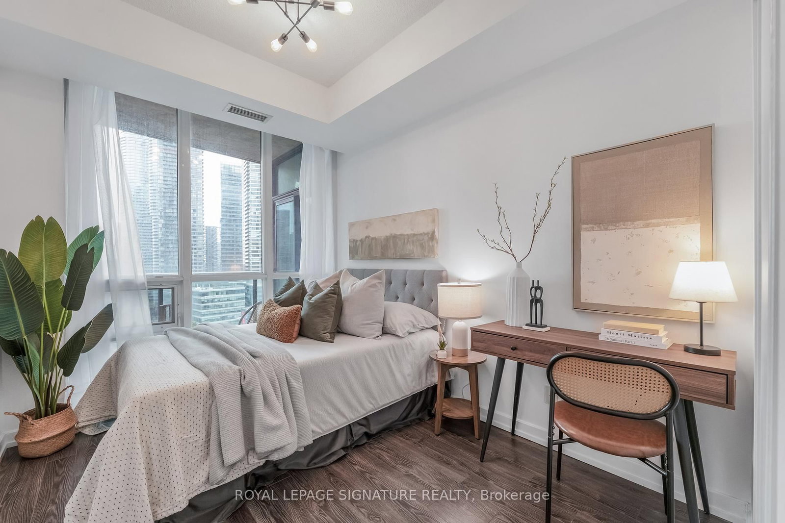 18 Harbour Street, Unit 1801 - Photo 20