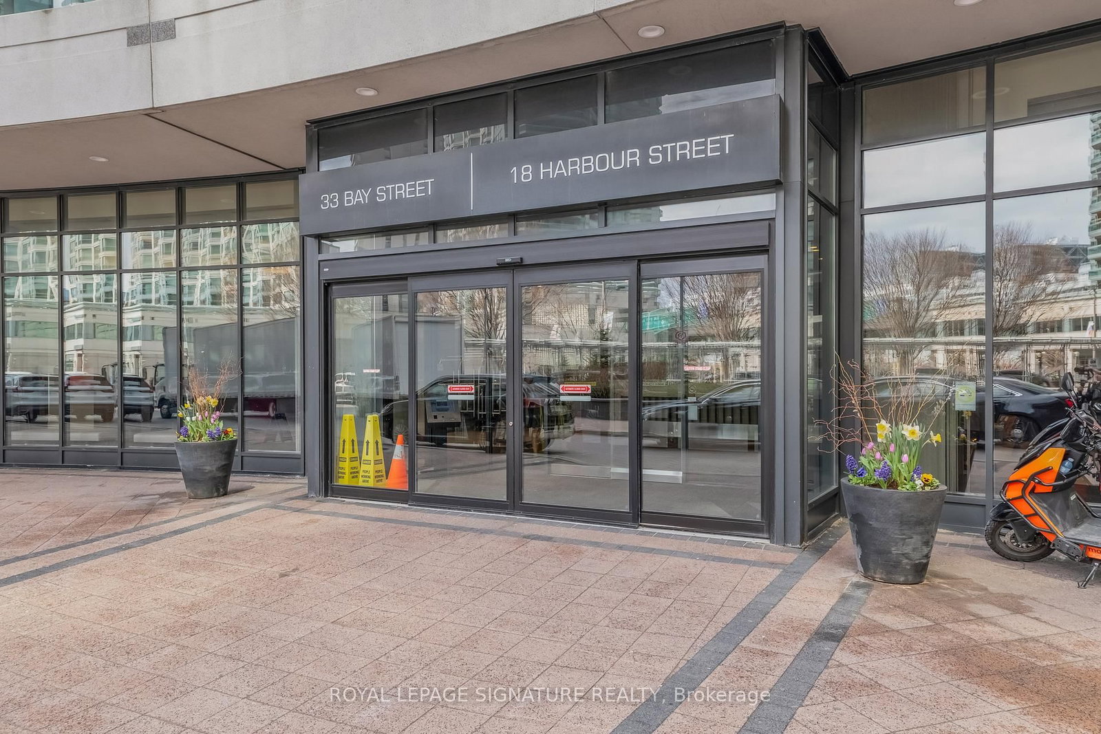 18 Harbour Street, Unit 1801 - Photo 33