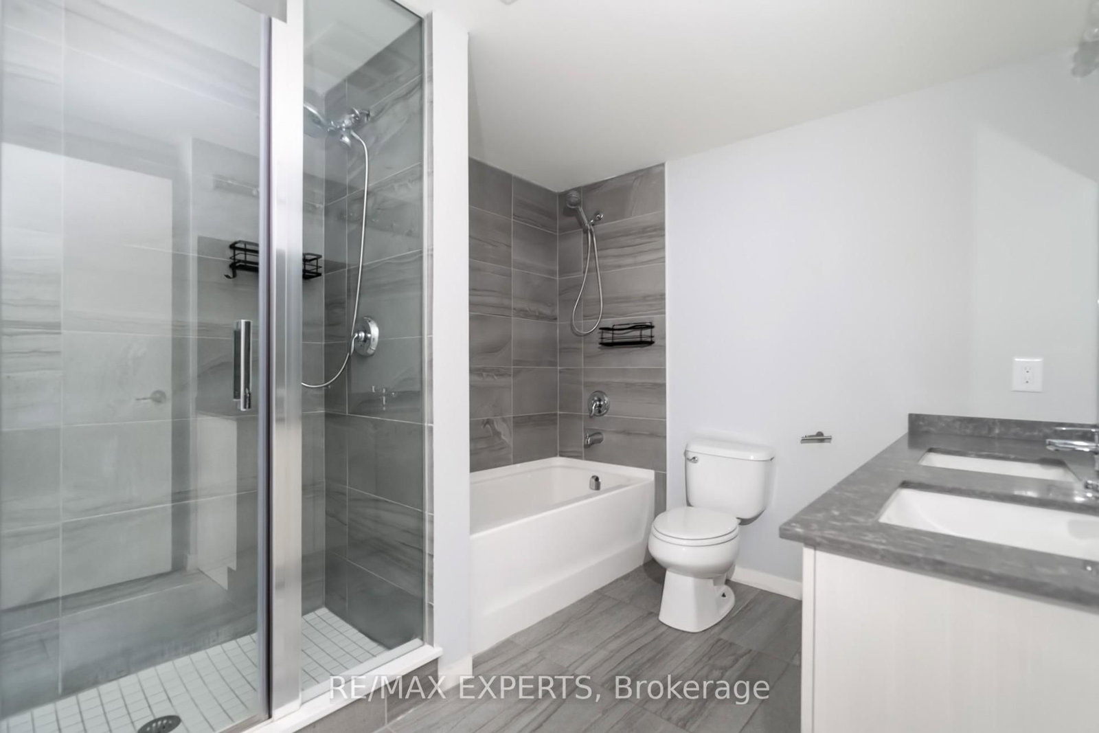 3237 Bayview Avenue, Unit 102 - Photo 31