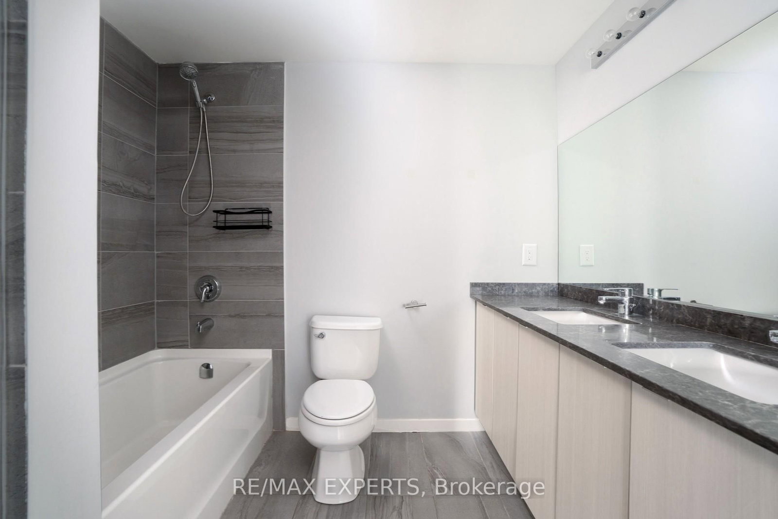 3237 Bayview Avenue, Unit 102 - Photo 32