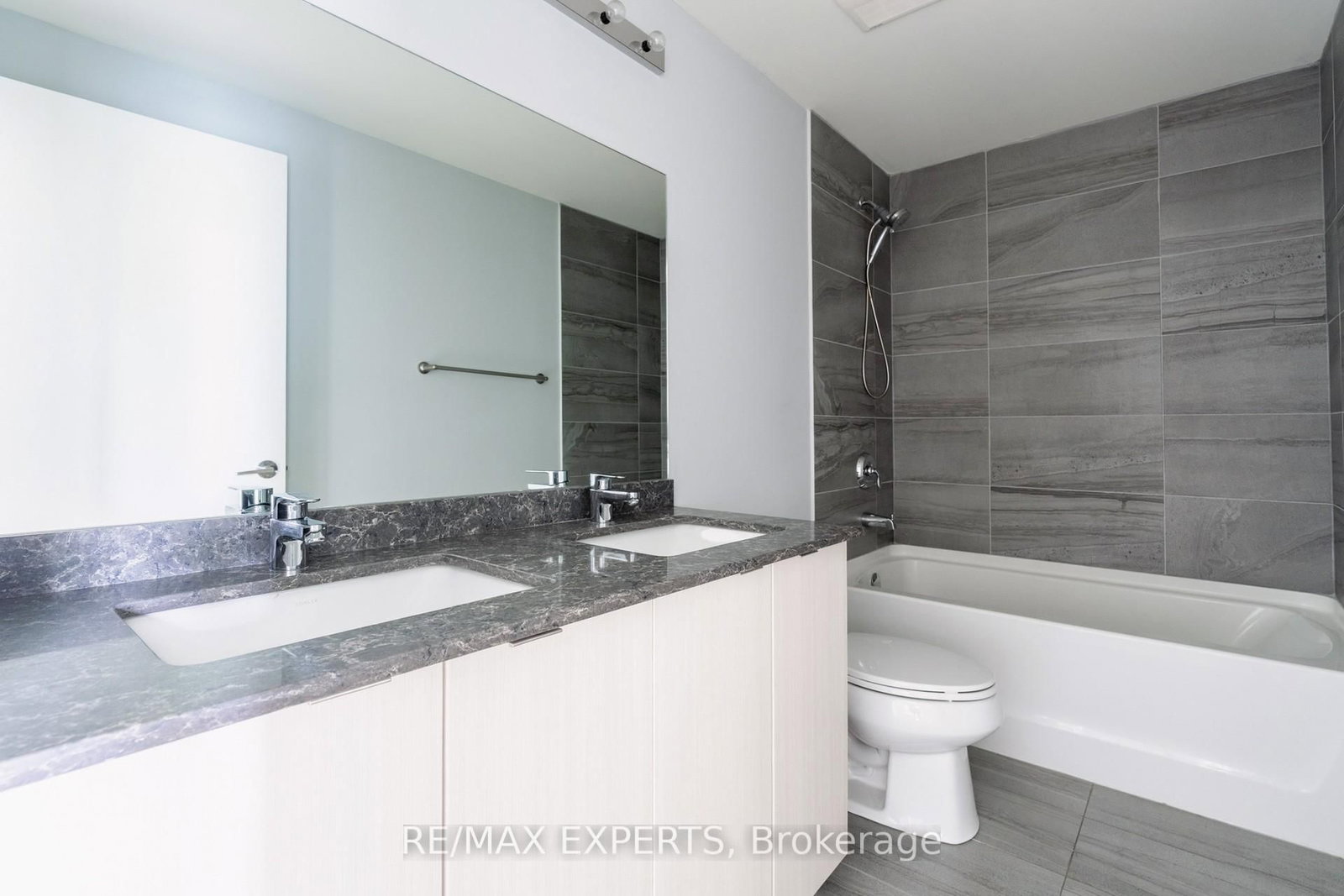3237 Bayview Avenue, Unit 102 - Photo 33
