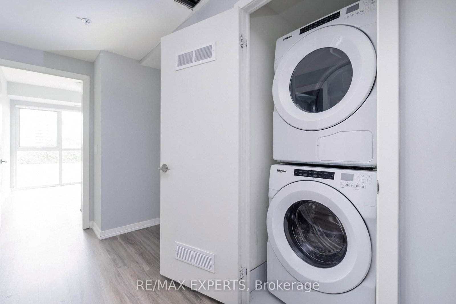 3237 Bayview Avenue, Unit 102 - Photo 36