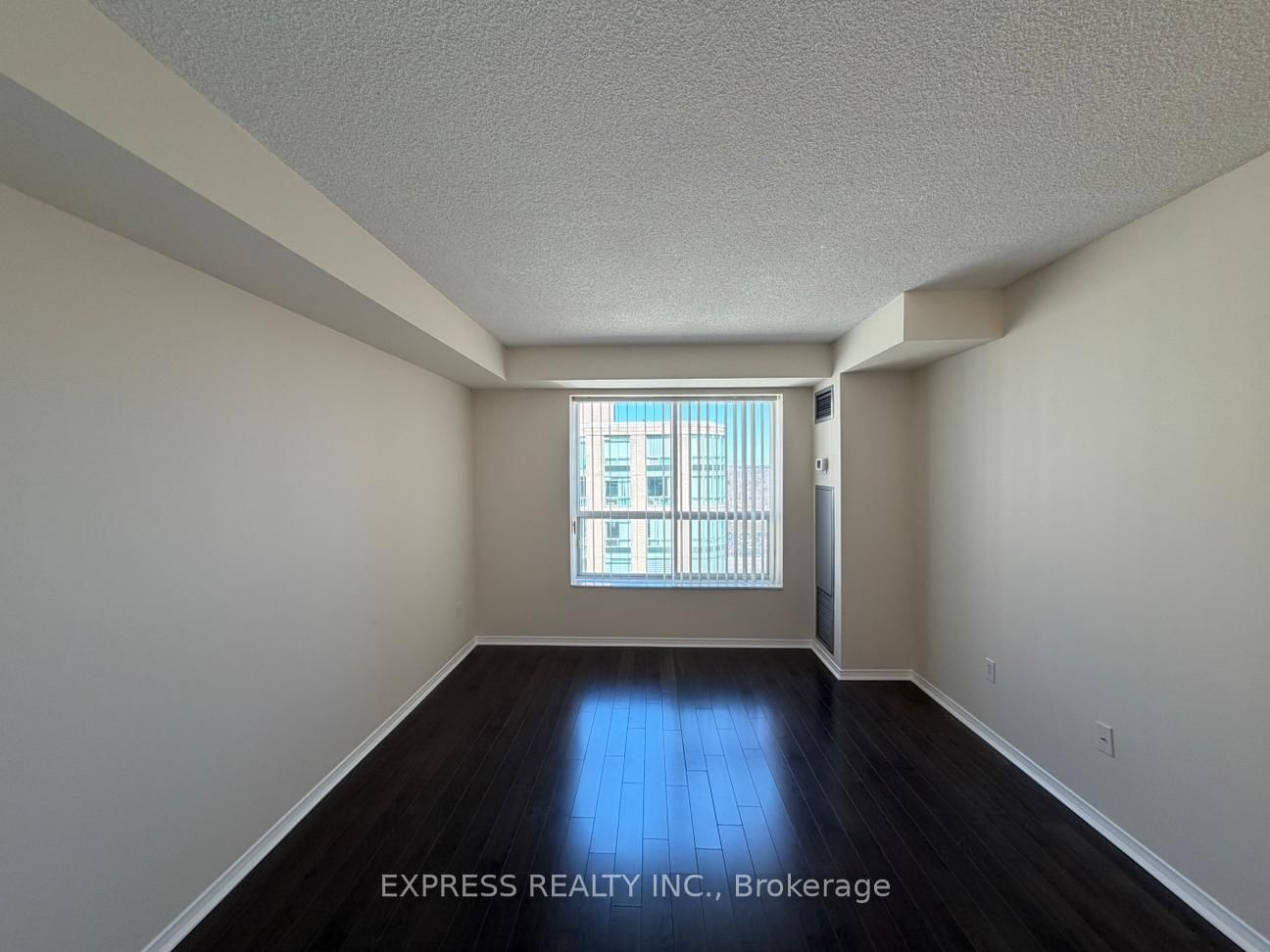 39 Pemberton Avenue, Unit Lph07 - Photo 7