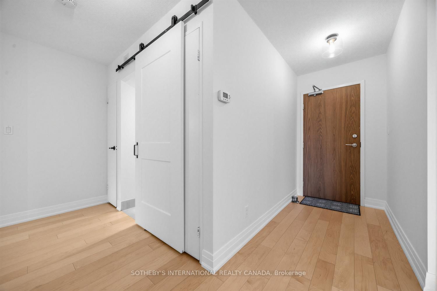 260 Heath Street W, Unit 410 - Photo 2