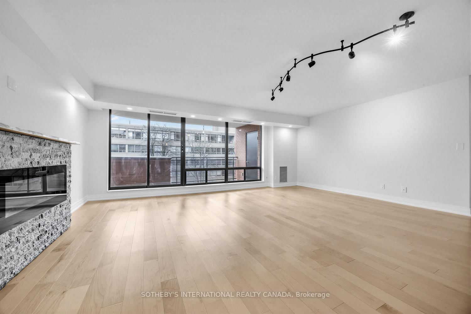 260 Heath Street W, Unit 410 - Photo 9