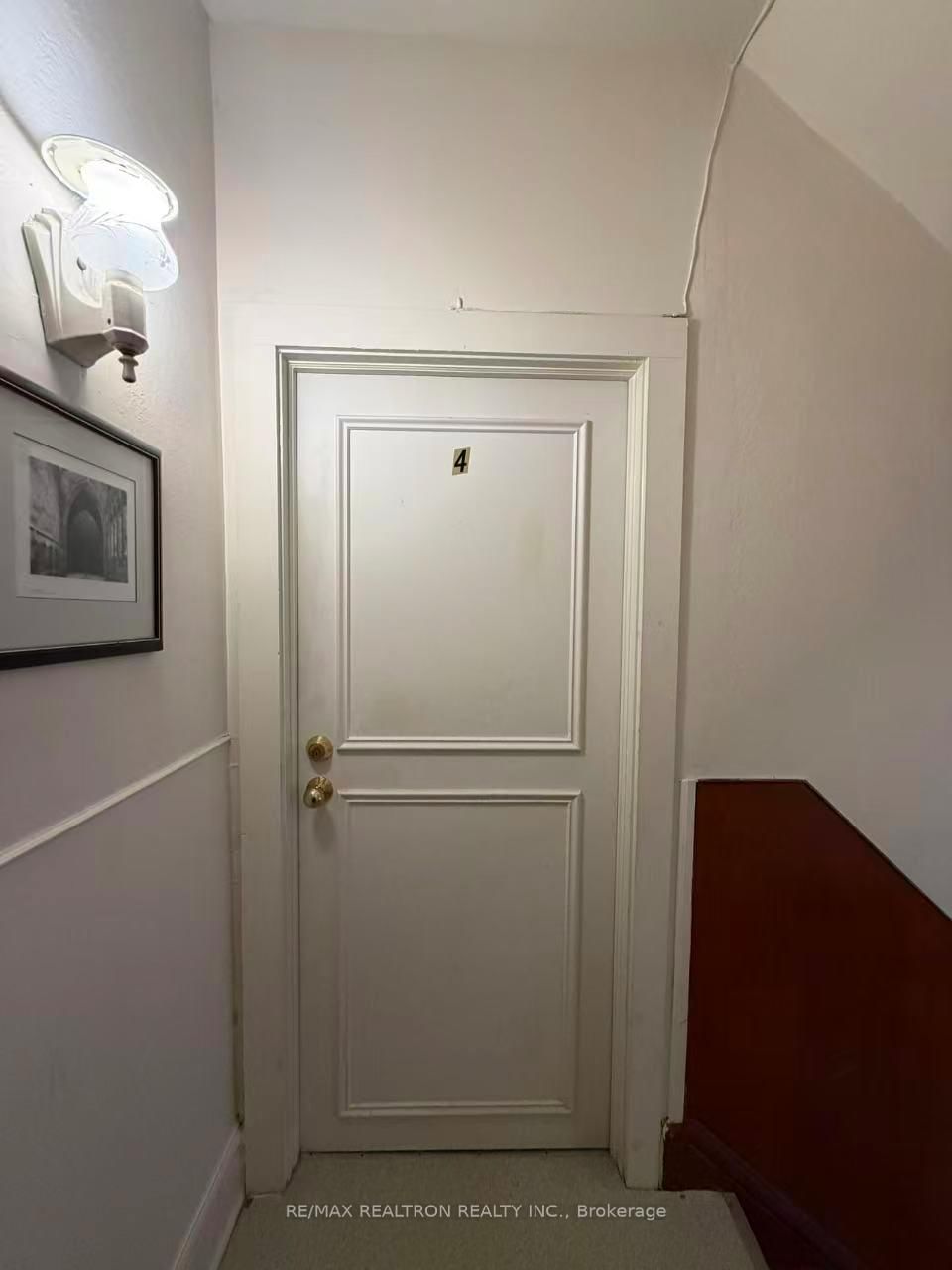 108 Admiral Road, Unit 4 - Photo 2