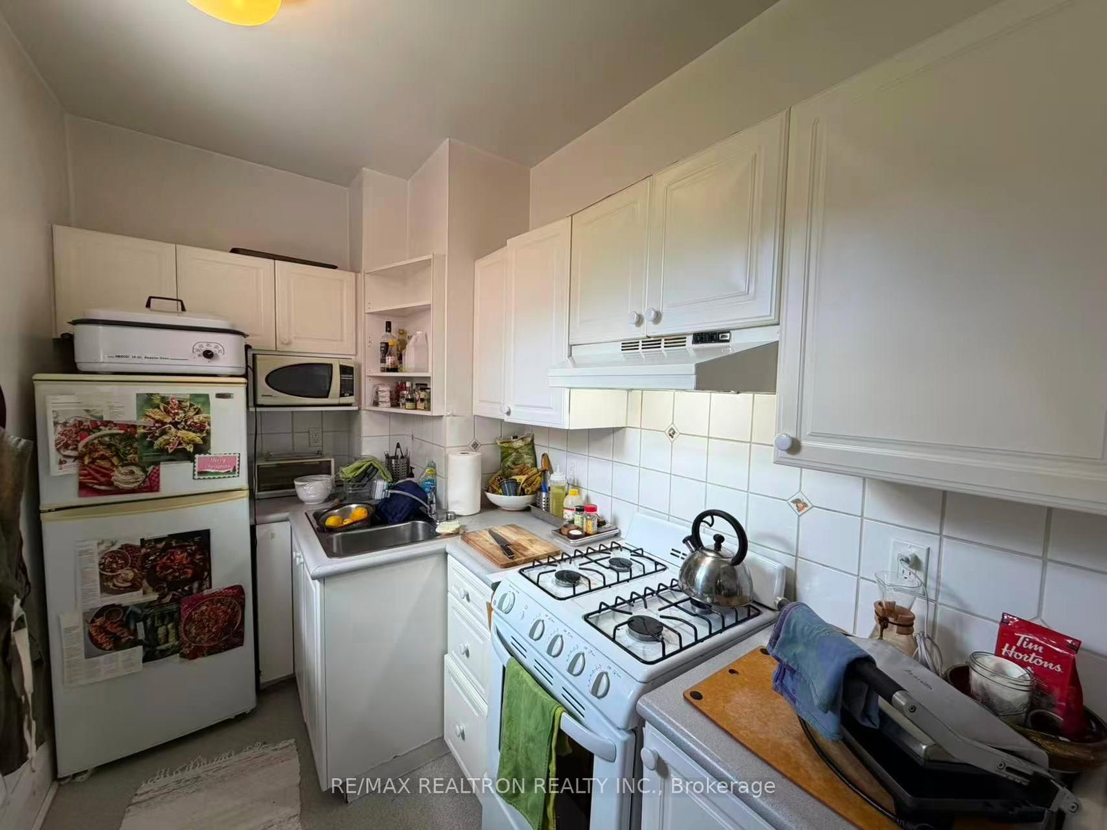 108 Admiral Road, Unit 4 - Photo 8