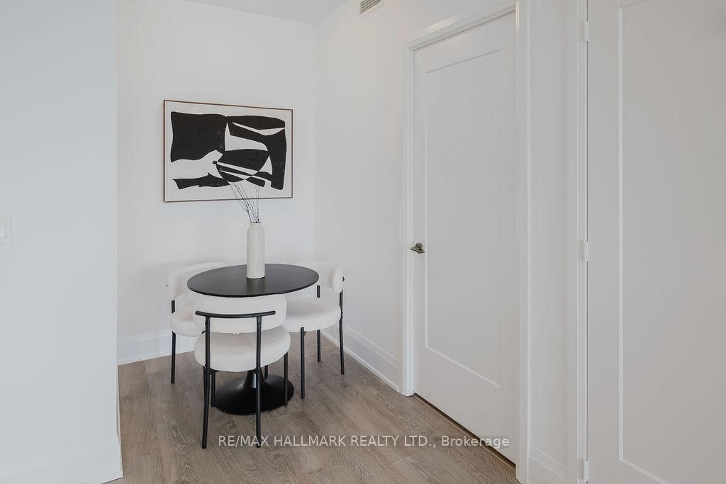 101 Erskine Avenue, Unit 3005 - Photo 21