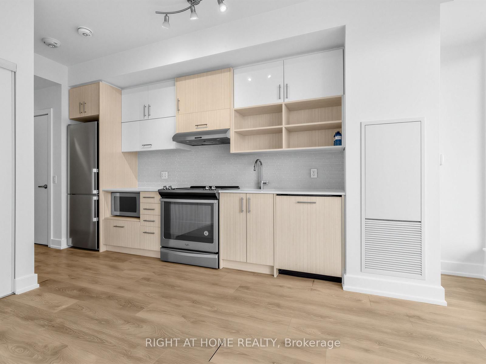 128 Fairview Mall Drive, Unit 509 - Photo 10