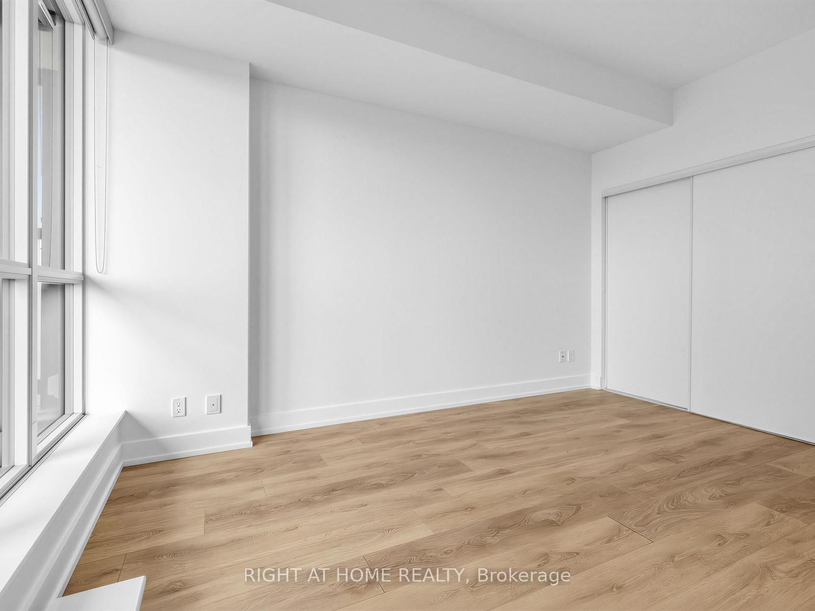 128 Fairview Mall Drive, Unit 509 - Photo 18