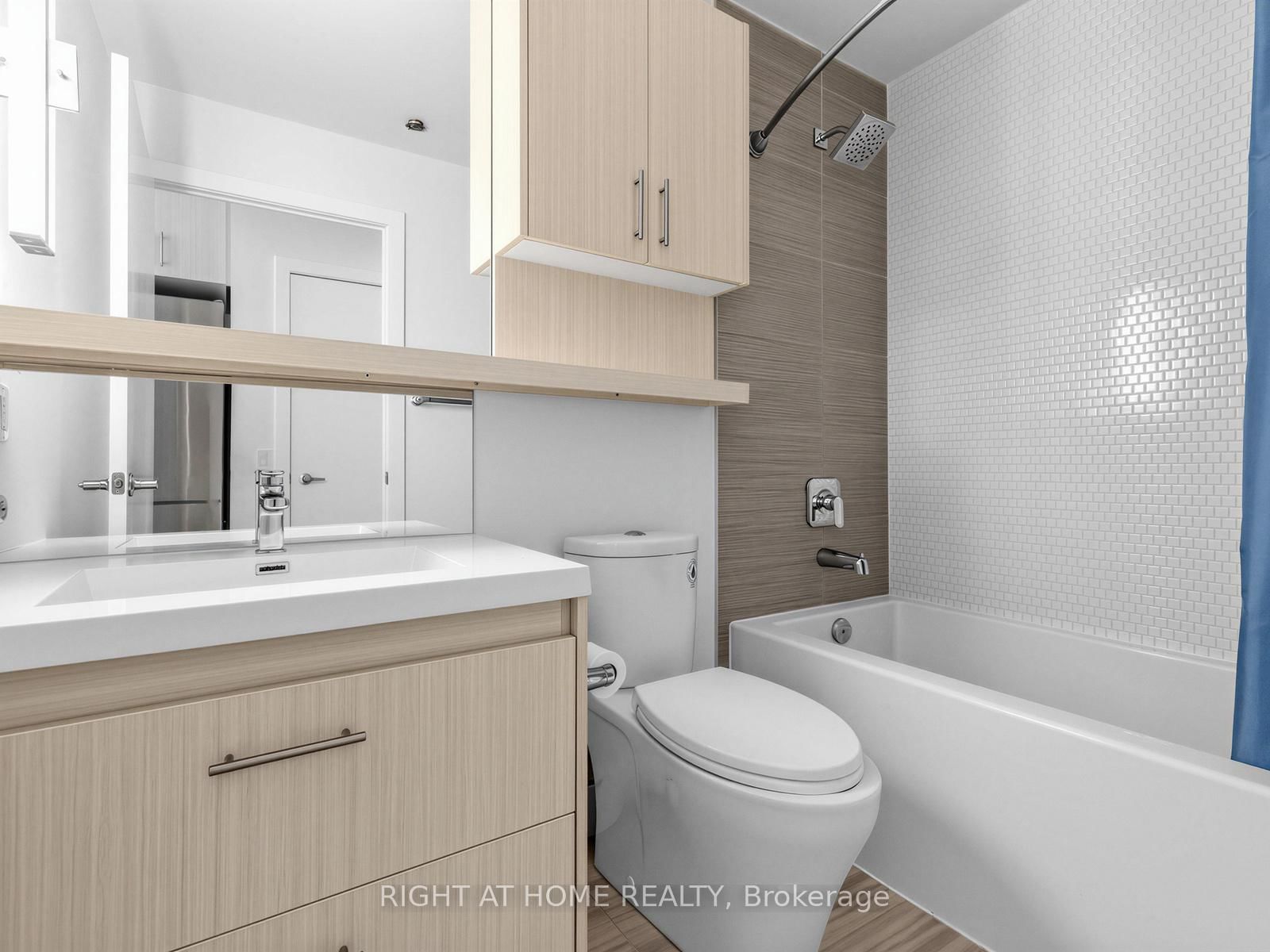 128 Fairview Mall Drive, Unit 509 - Photo 19