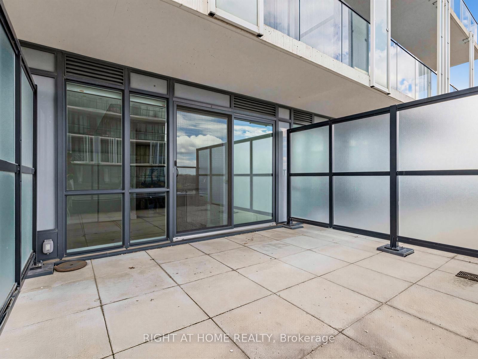 128 Fairview Mall Drive, Unit 509 - Photo 23