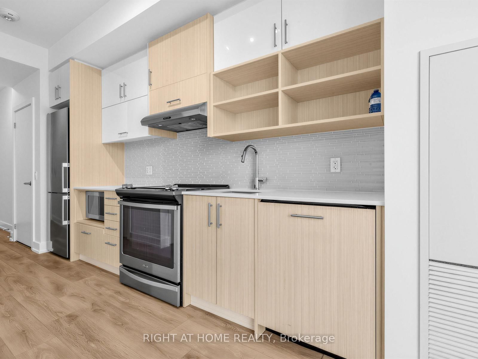 128 Fairview Mall Drive, Unit 509 - Photo 9