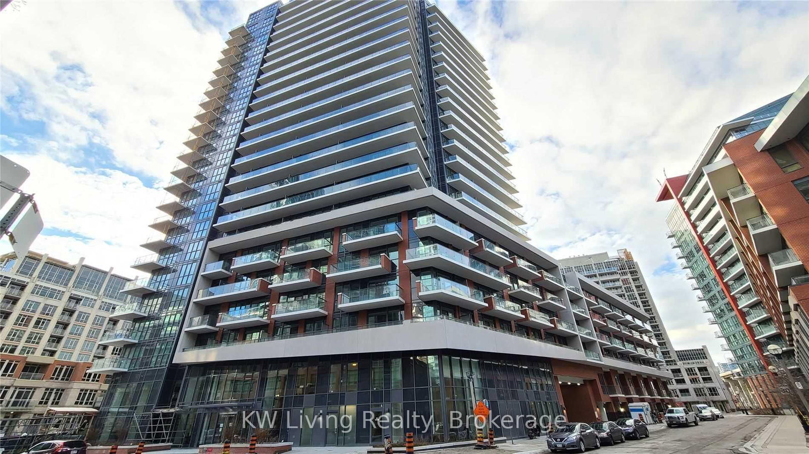38 Iannuzzi Street, Unit 909