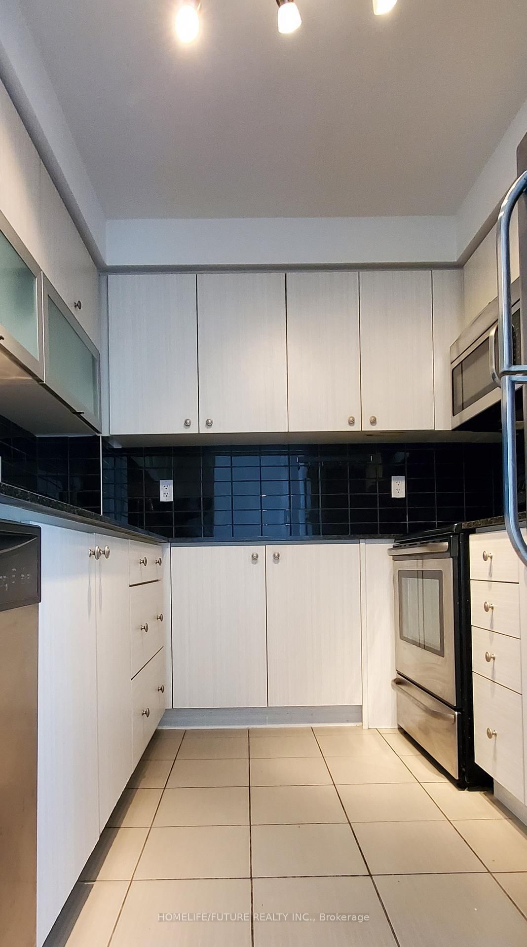 2015 Sheppard Avenue E, Unit 3405 - Photo 6