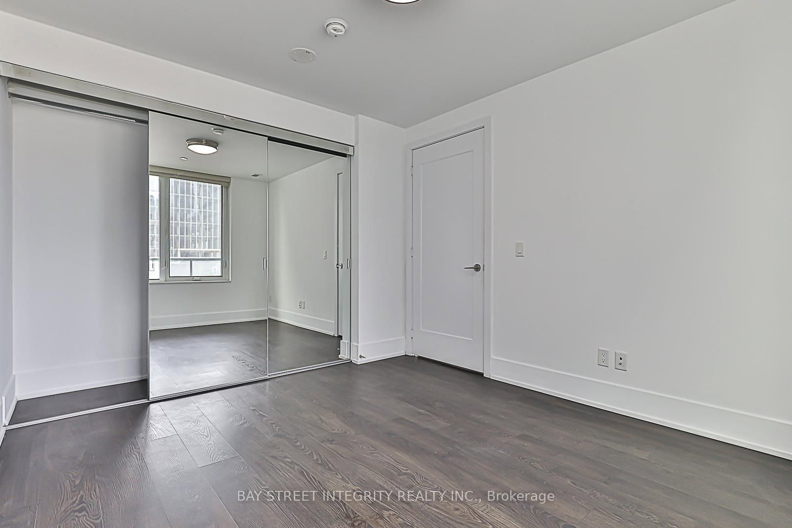 15 Merchants' Wharf, Unit 405 - Photo 11