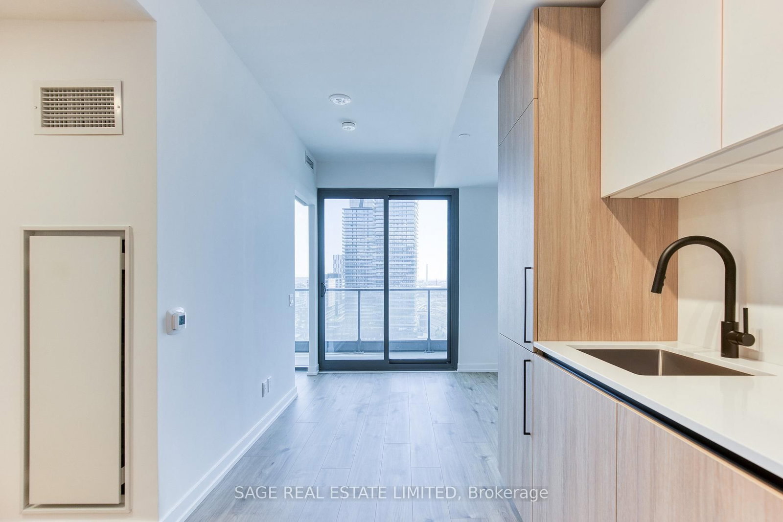 35 Parliament Street, Unit 1712
