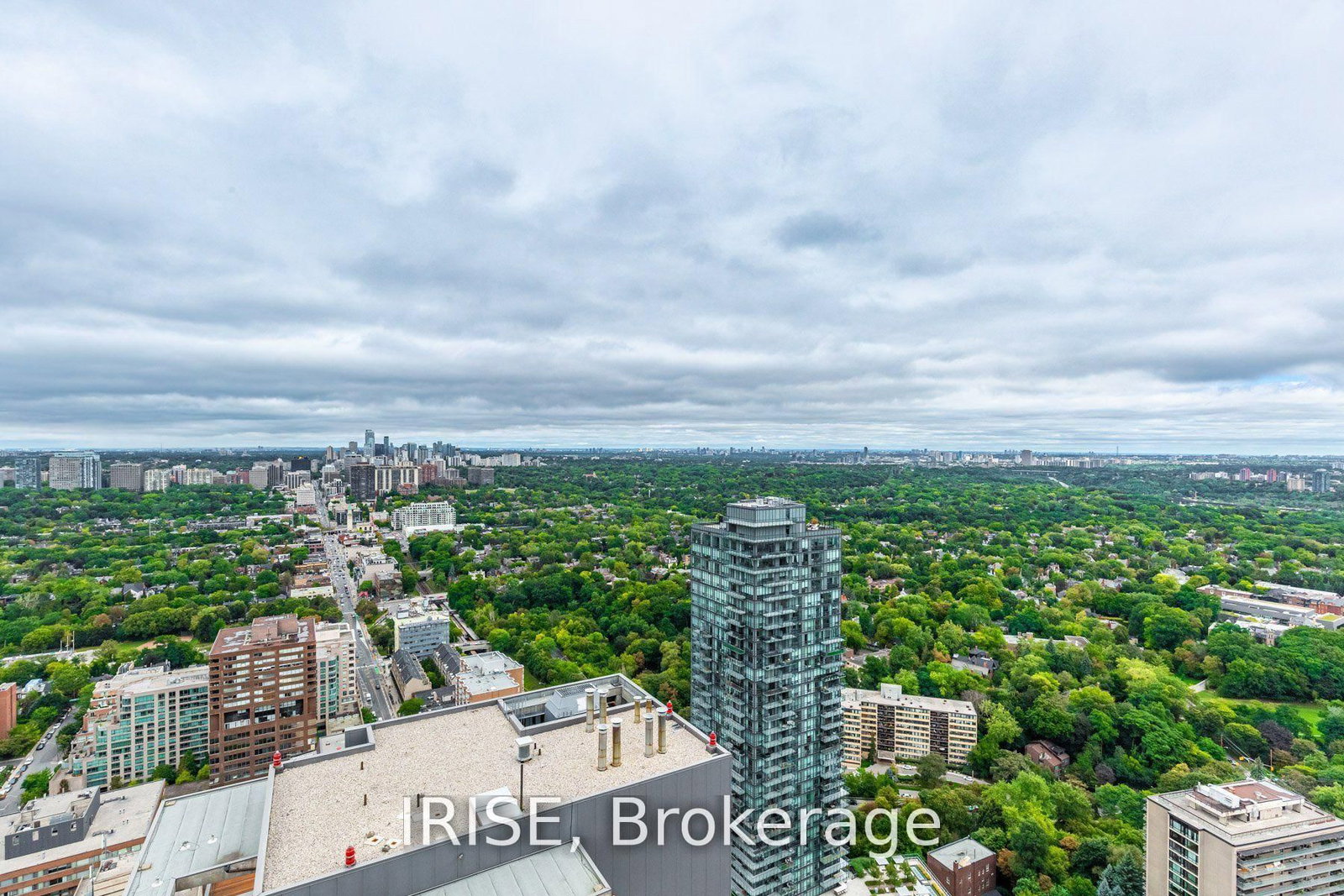 1 Yorkville Avenue, Unit 4306 - Photo 18
