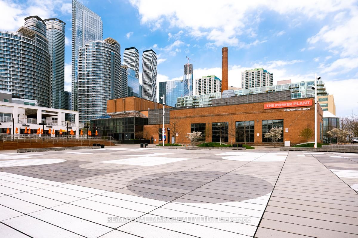 228 Queens Quay W, Unit 2707 - Photo 30