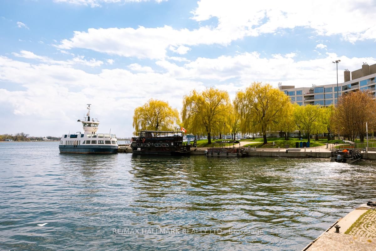 228 Queens Quay W, Unit 2707 - Photo 44
