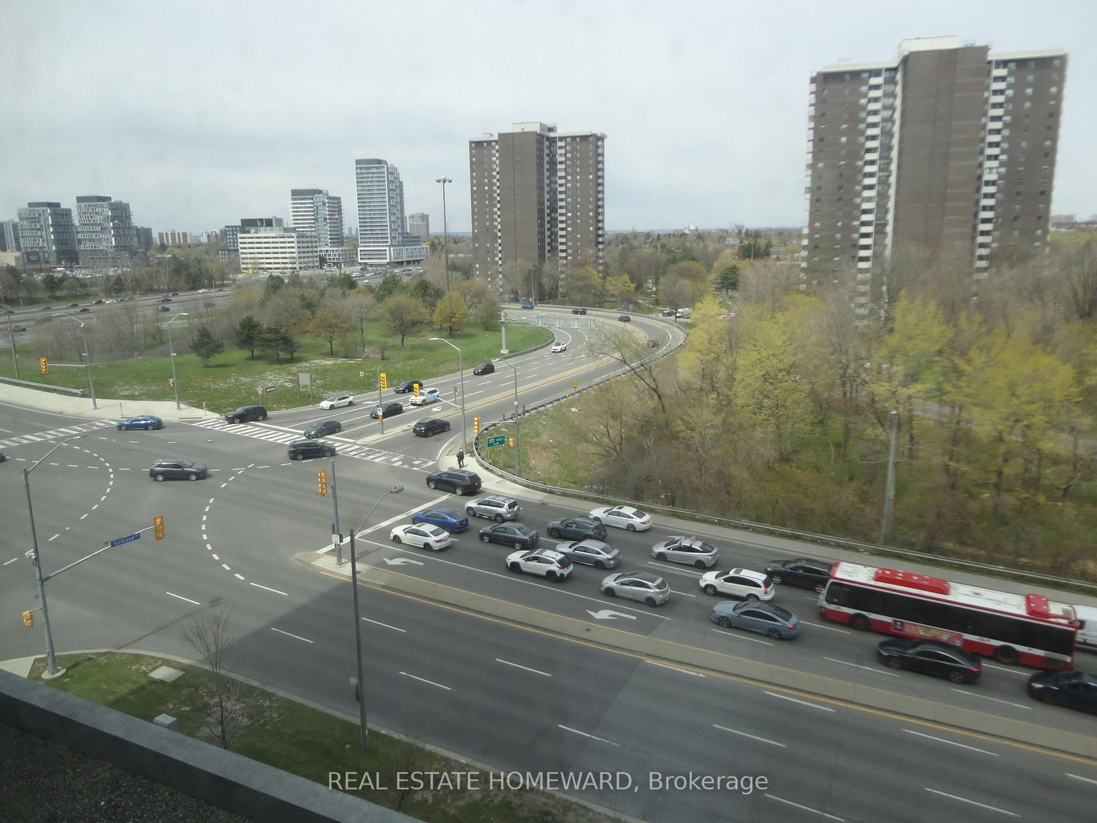 2015 Sheppard Avenue E, Unit 709 - Photo 3