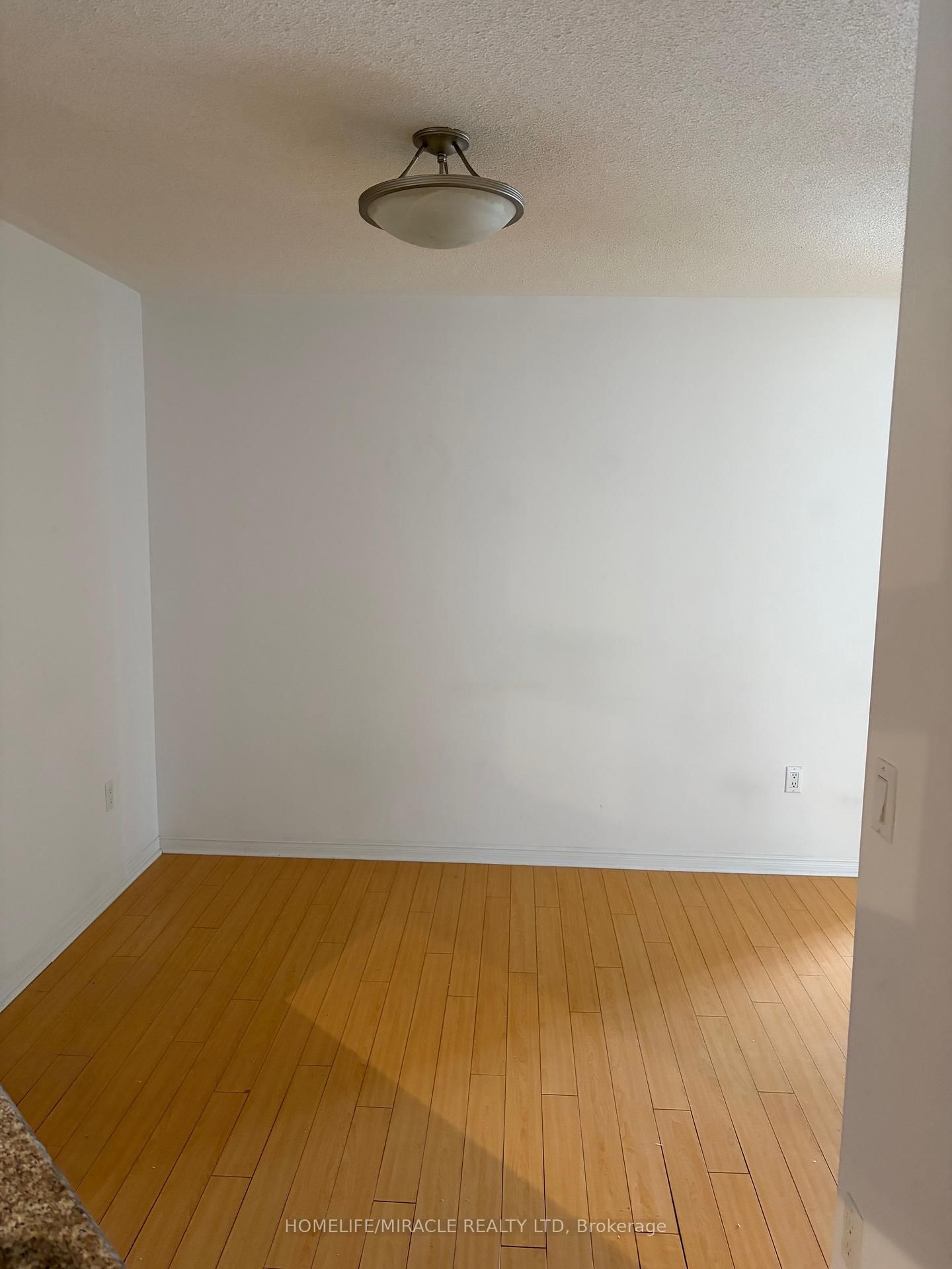 909 Bay Street N, Unit 504 - Photo 11
