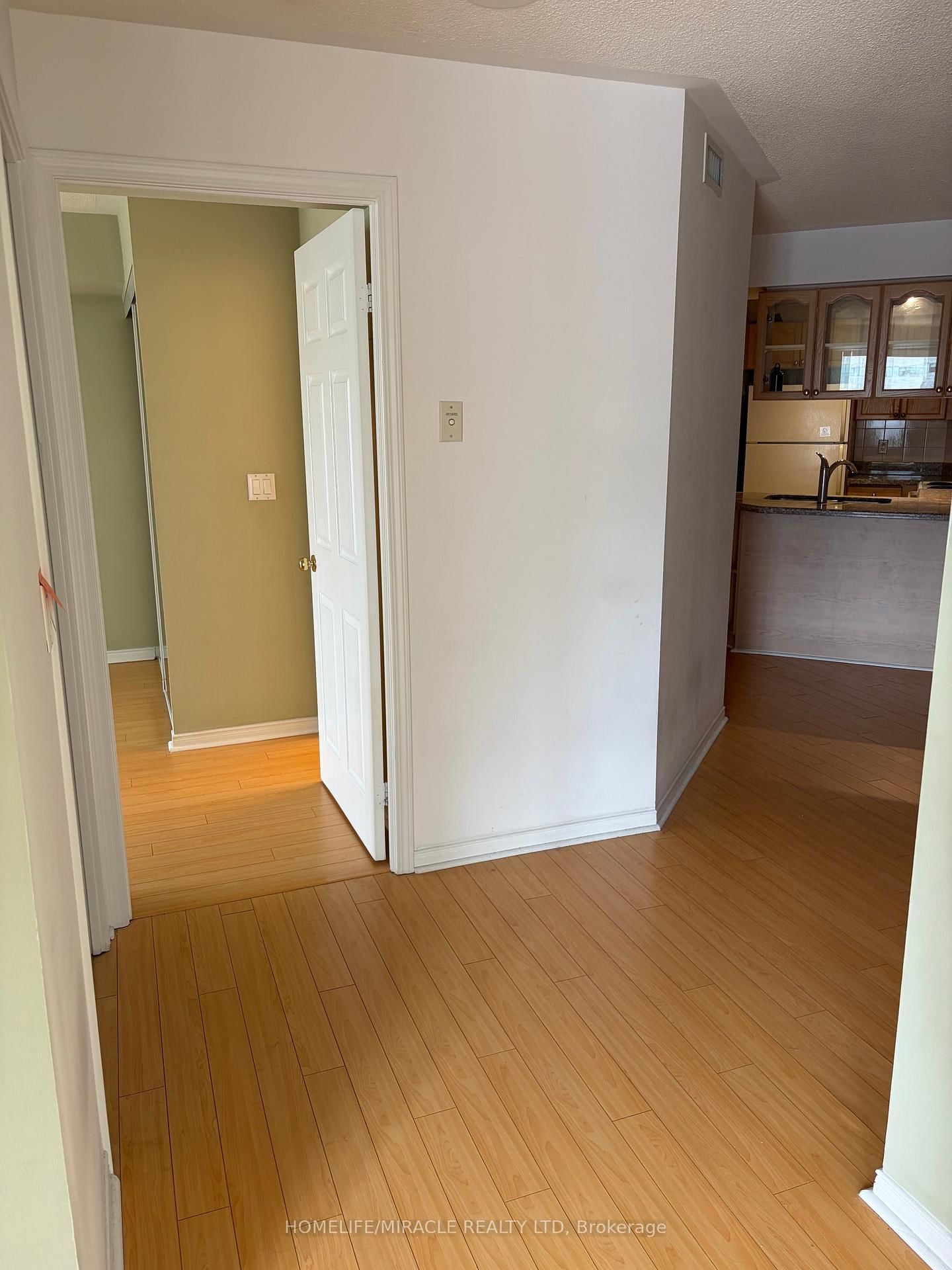 909 Bay Street N, Unit 504 - Photo 6