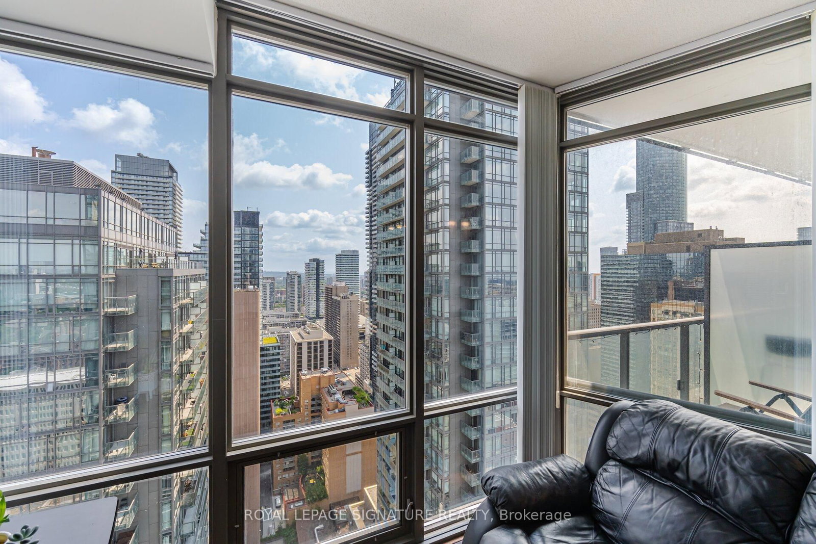 832 Bay Street, Unit 3307 - Photo 15