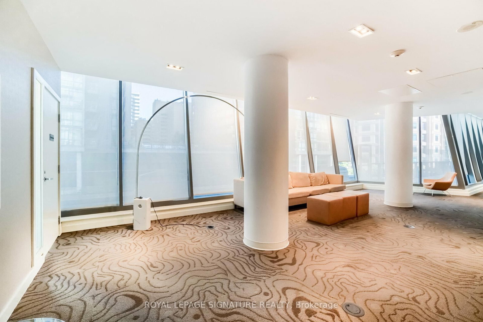 832 Bay Street, Unit 3307 - Photo 31