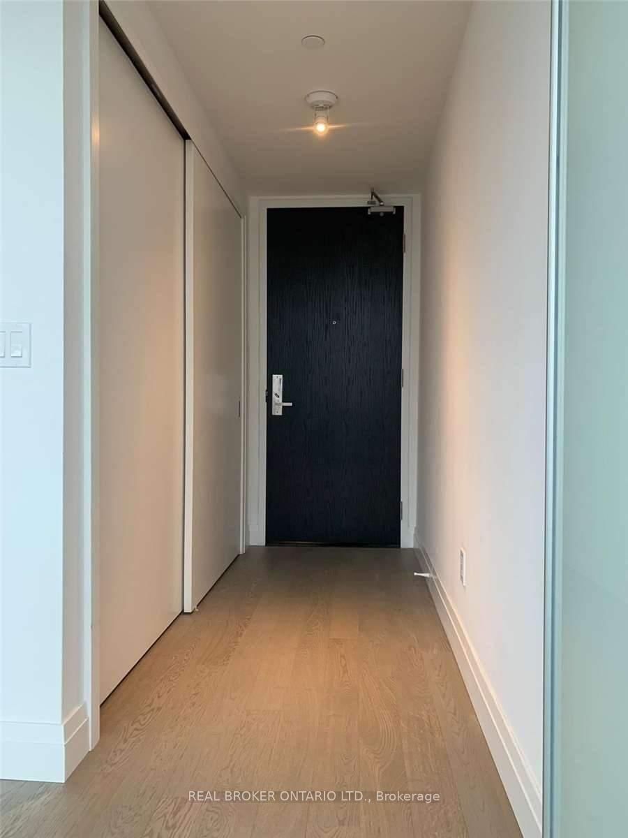 224 King Street W, Unit 2001 - Photo 14