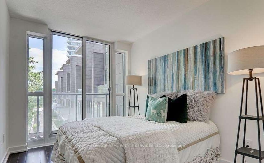 121 Mcmahon Drive, Unit TH7 - Photo 14