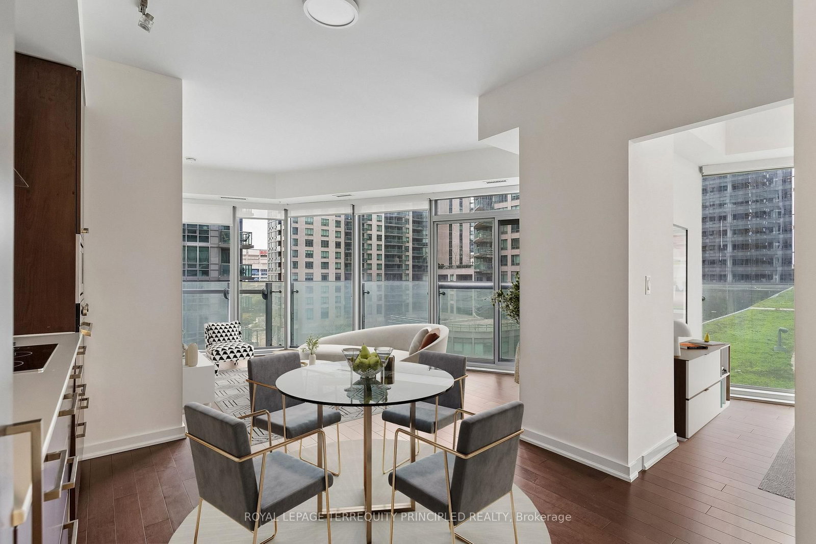 12 York Street, Unit 307 - Photo 8