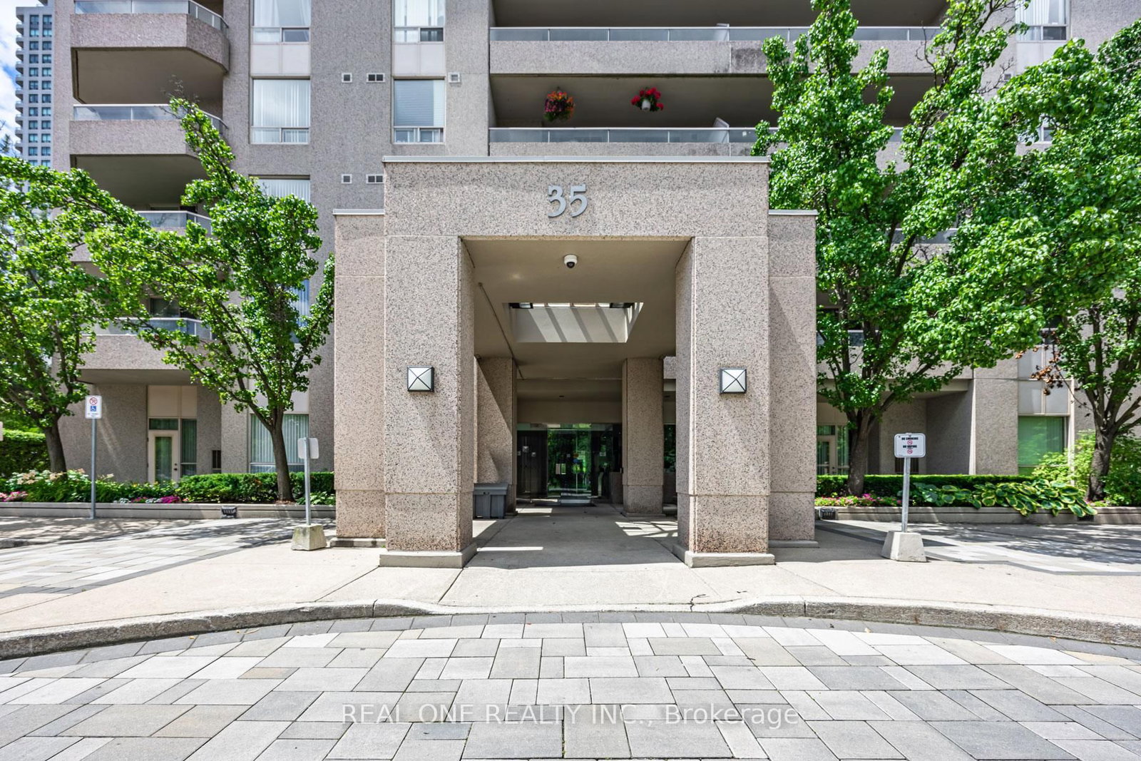 35 Empress Avenue, Unit 901 - Photo 2