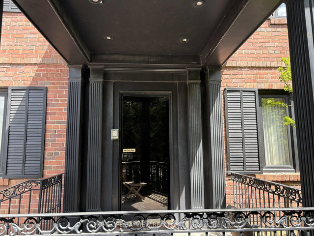 15 Glen Rush Boulevard