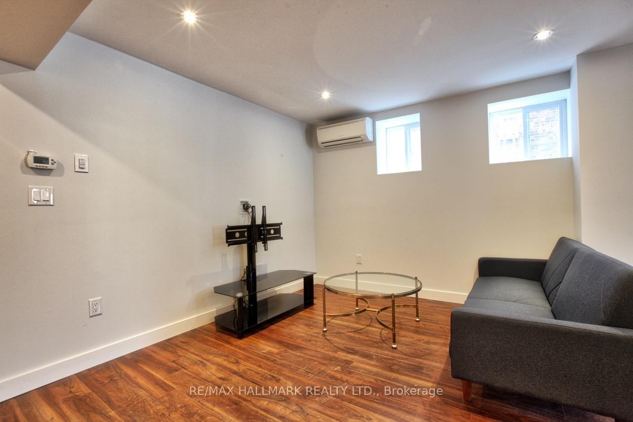 73 Lawrence Avenue E, Unit Ground - Photo 9