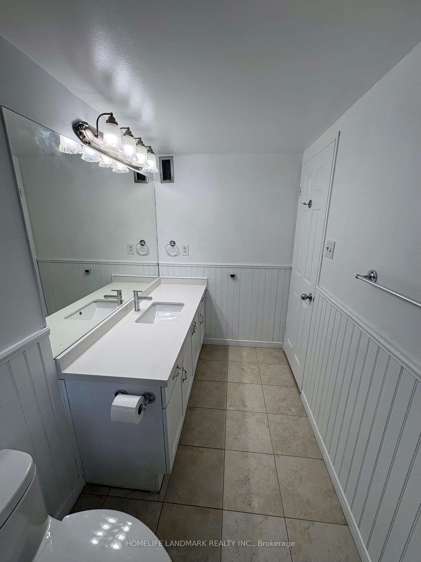 77 Carlton Street, Unit 704 - Photo 19