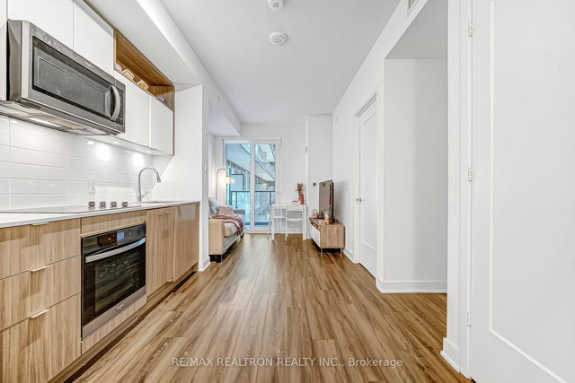 1439 - 135 Lower Sherbourne Street