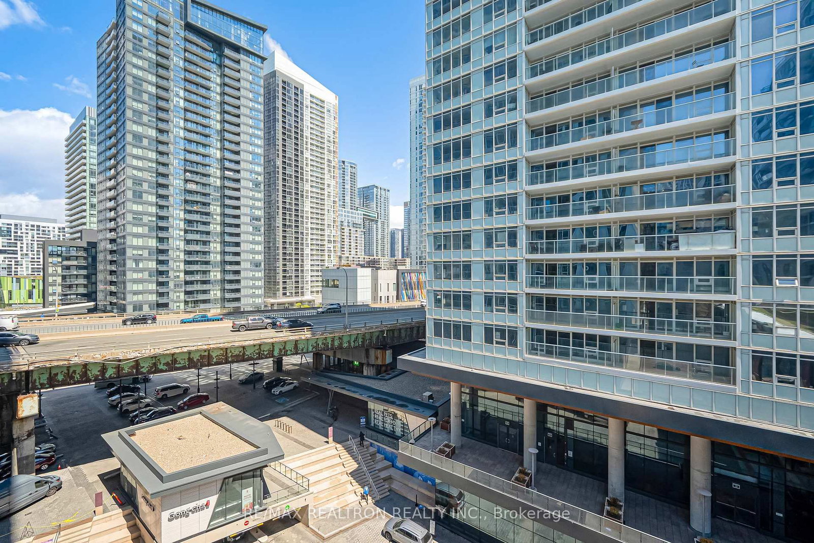 19 Bathurst Street, Unit 811 - Photo 34