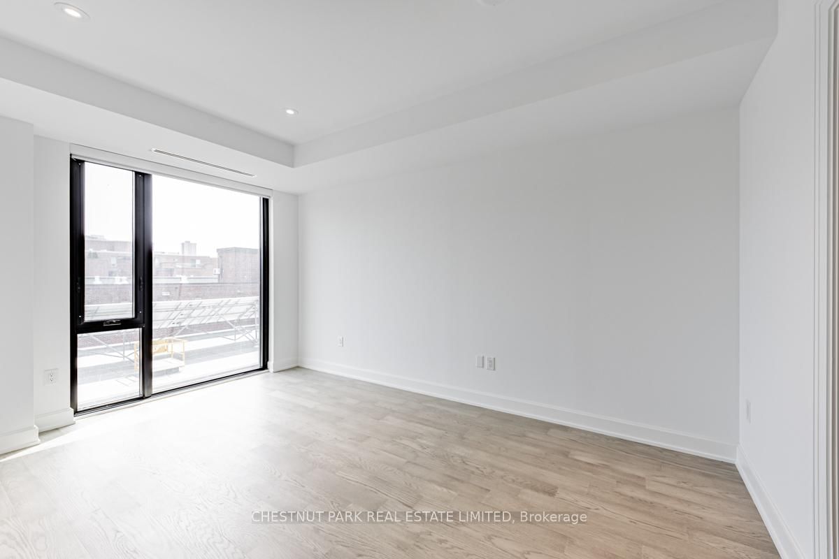 1 Strathgowan Avenue, Unit 512 - Photo 18