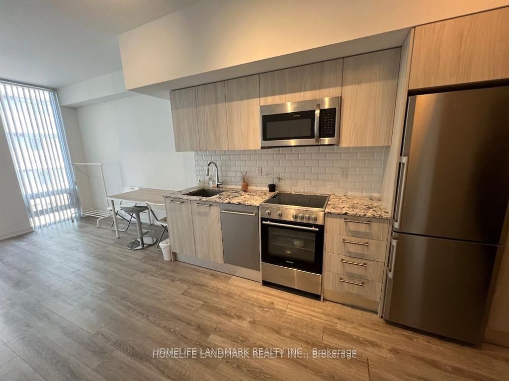 28 Wellesley Street E, Unit 605 - Photo 11