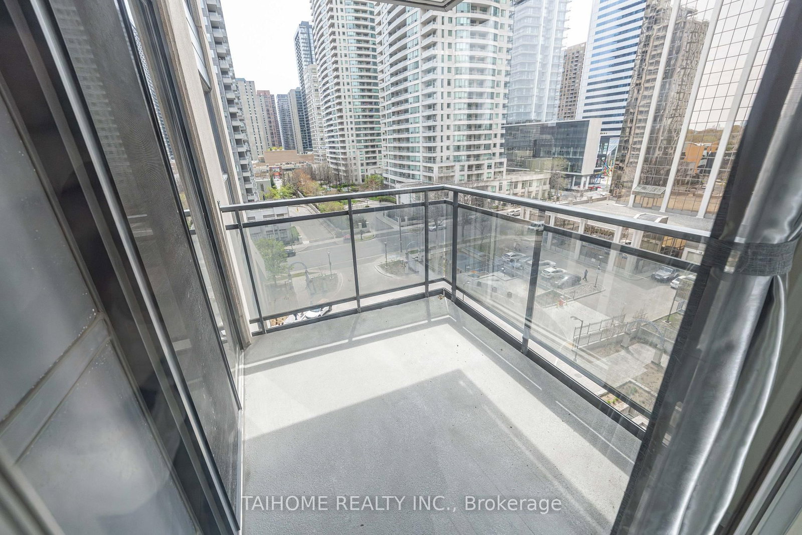 28 Hollywood Avenue, Unit 809 - Photo 19