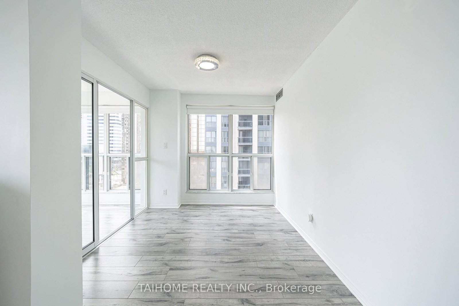 28 Hollywood Avenue, Unit 809 - Photo 9