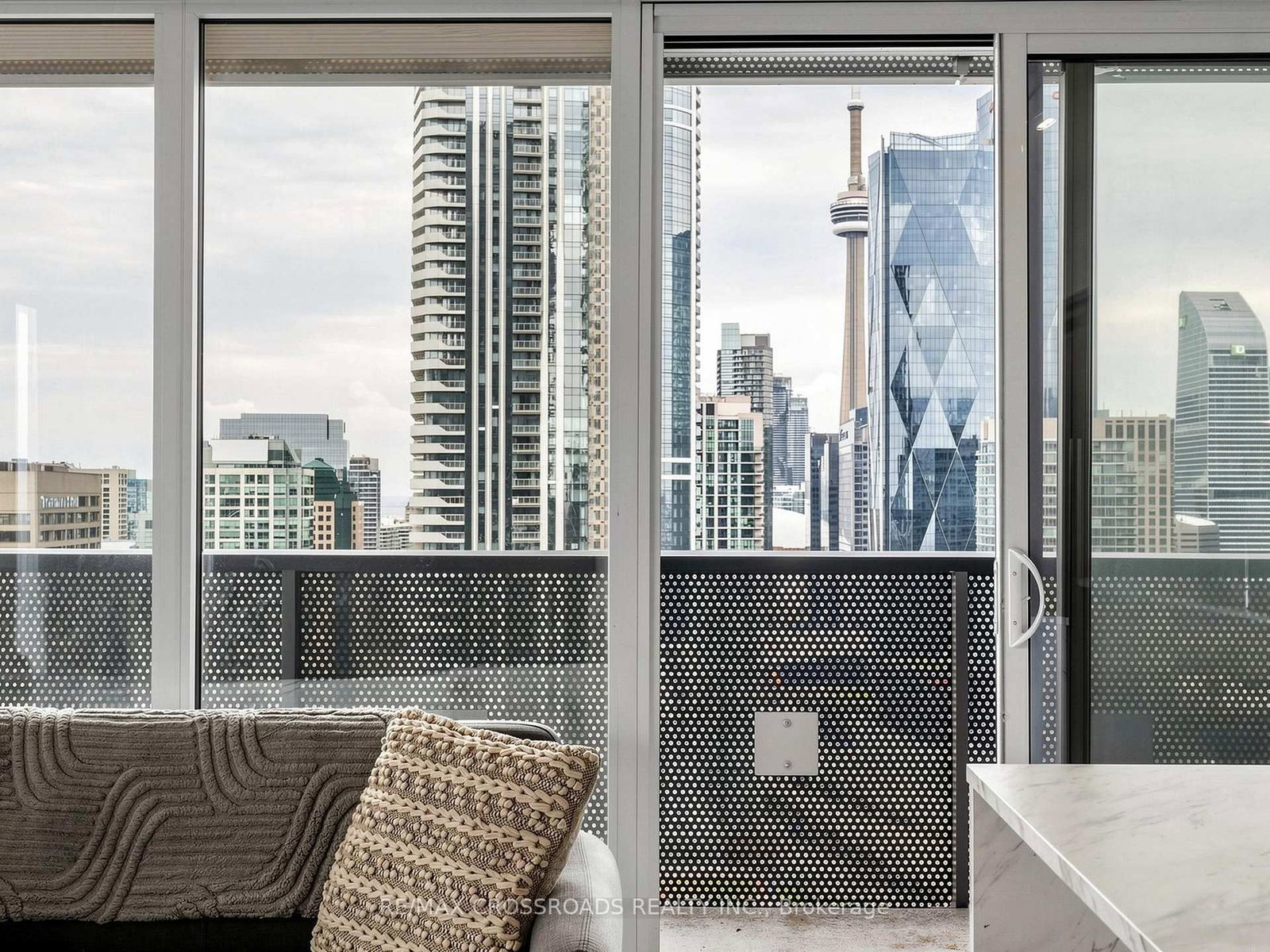 138 Downes Street, Unit 3511 - Photo 10