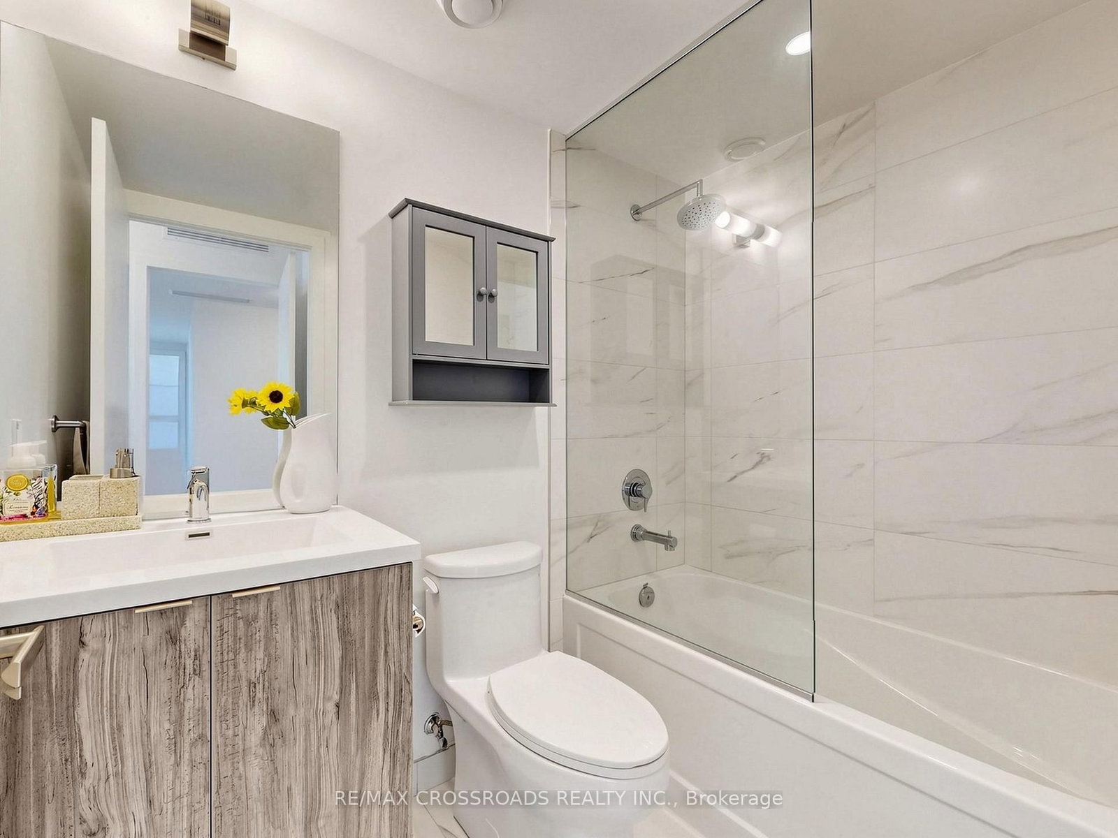 138 Downes Street, Unit 3511 - Photo 22