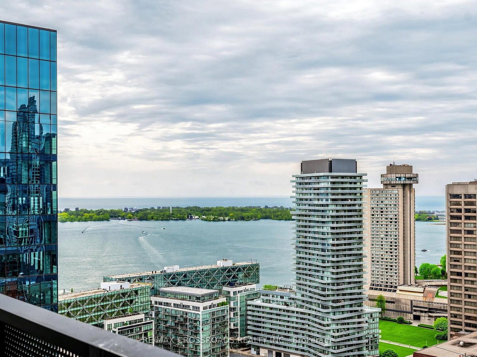 138 Downes Street, Unit 3511 - Photo 31