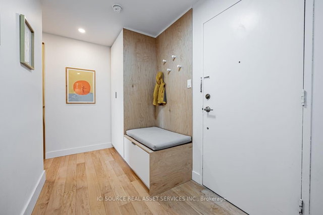 204 - 5 Old Sheppard Avenue